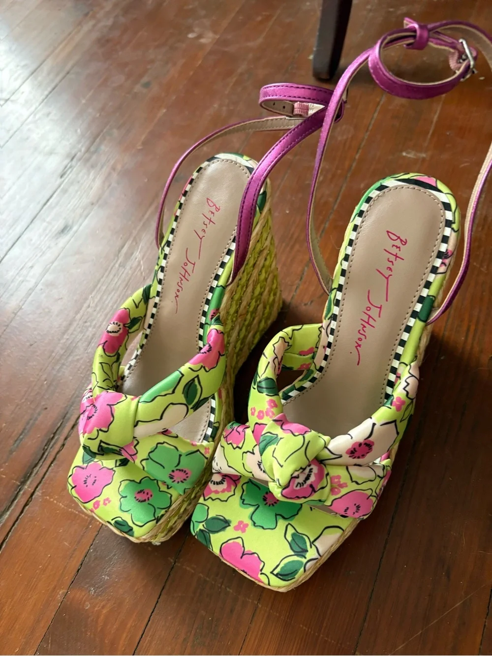 Betsey Johnson Green Floral Platform Sandals with Pink Accents - Never worn